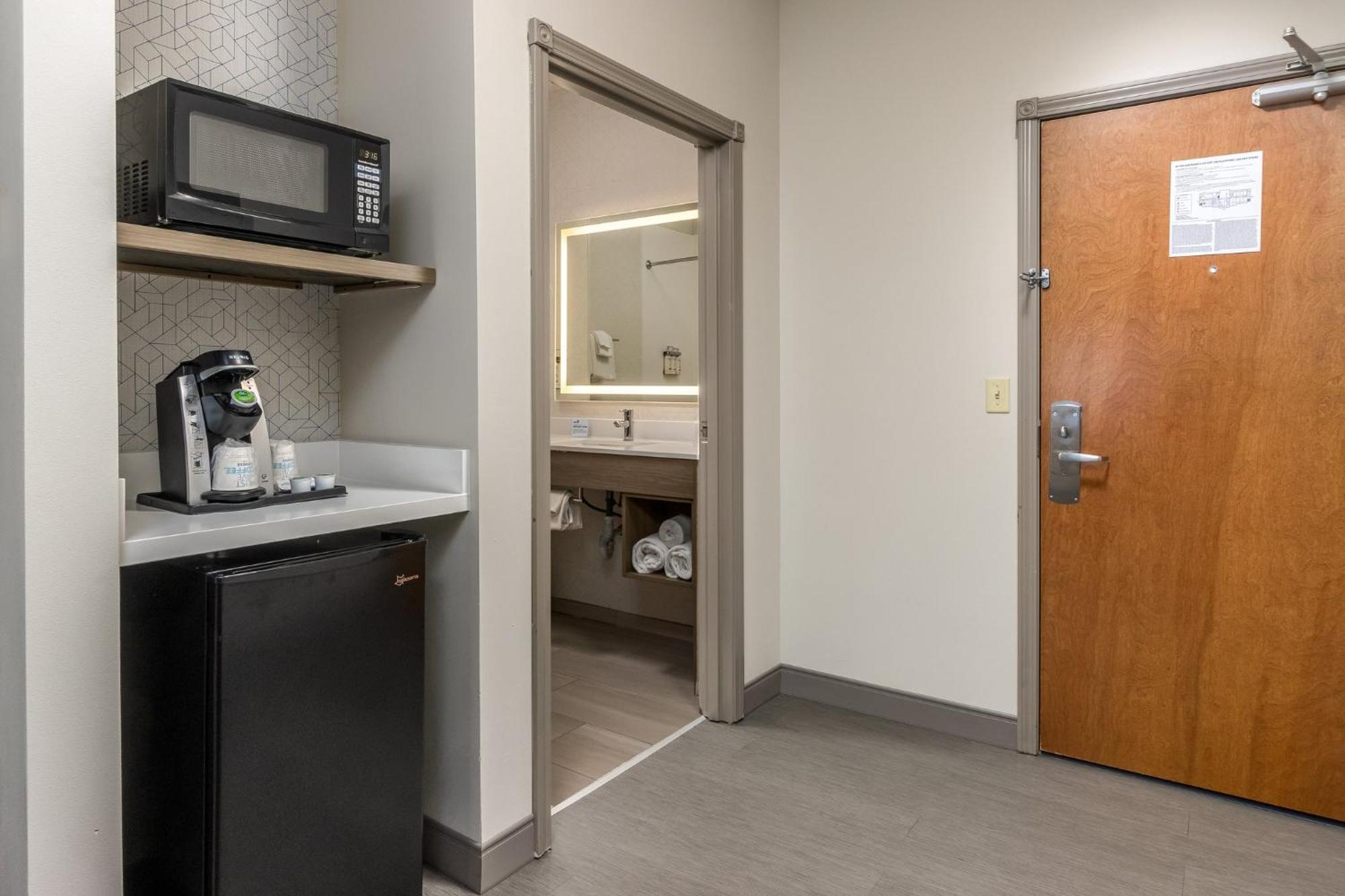 Holiday Inn Express Hotel & Suites Vancouver Mall-Portland Area By Ihg Экстерьер фото